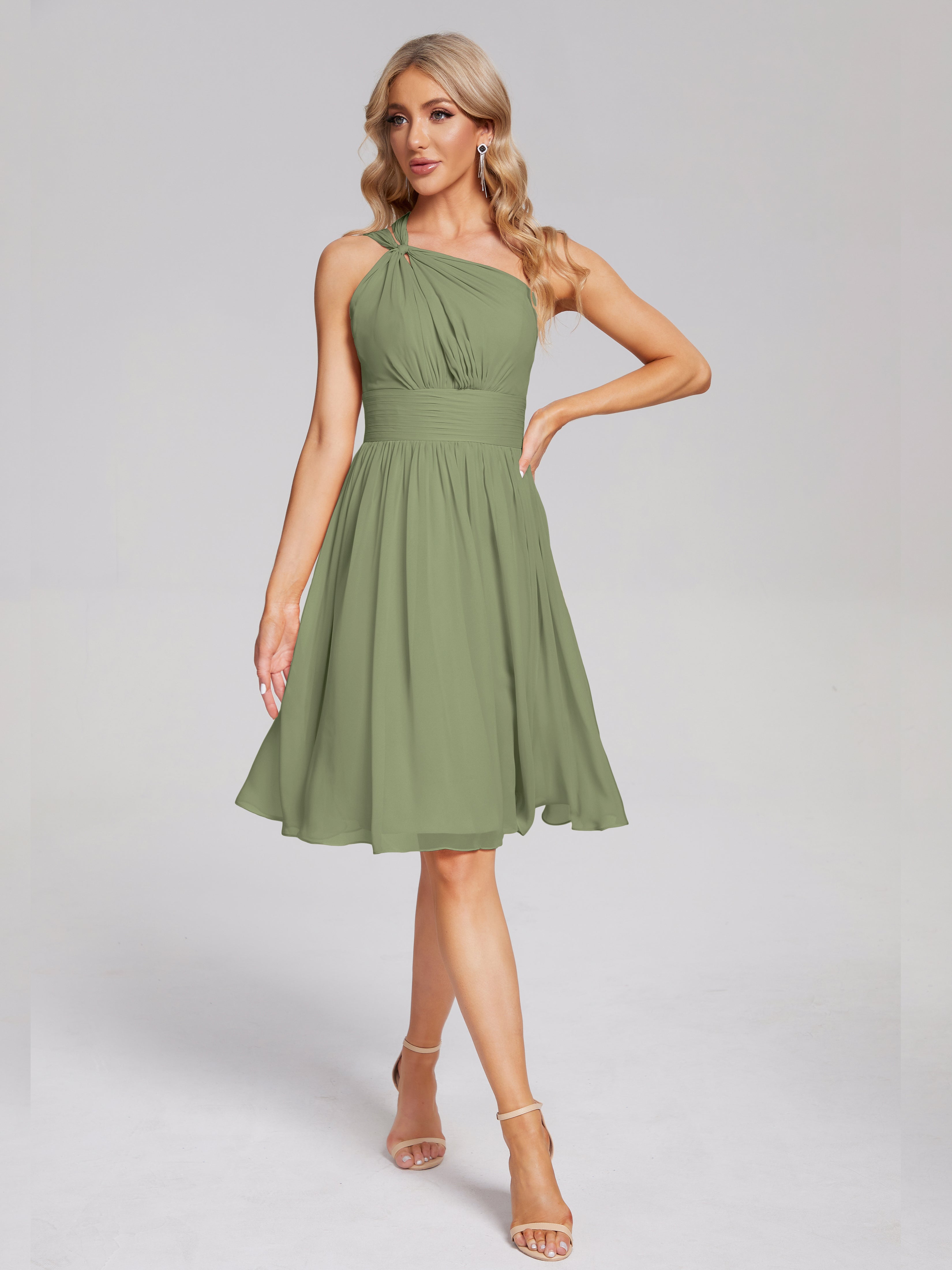Robe Vert Olive Demoiselle D Honneur Longueur Genou Seule-Épaule Mousseline Robes Demoiselle D'Honneur