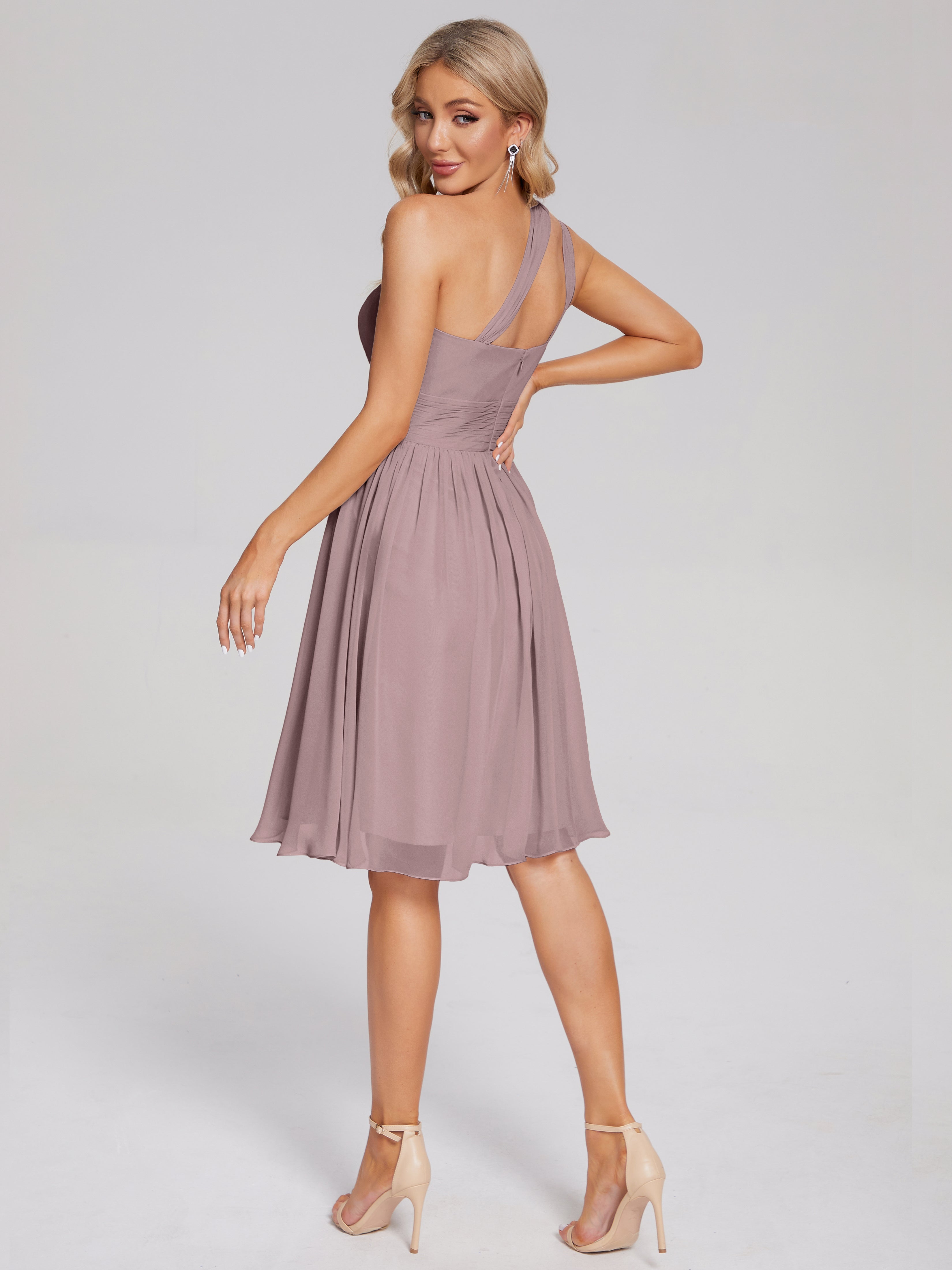 Robes De Demoiselle D'Honneur Vintage Mauve Longueur Genou Seule-Épaule Mousseline Robes Demoiselle D'Honneur