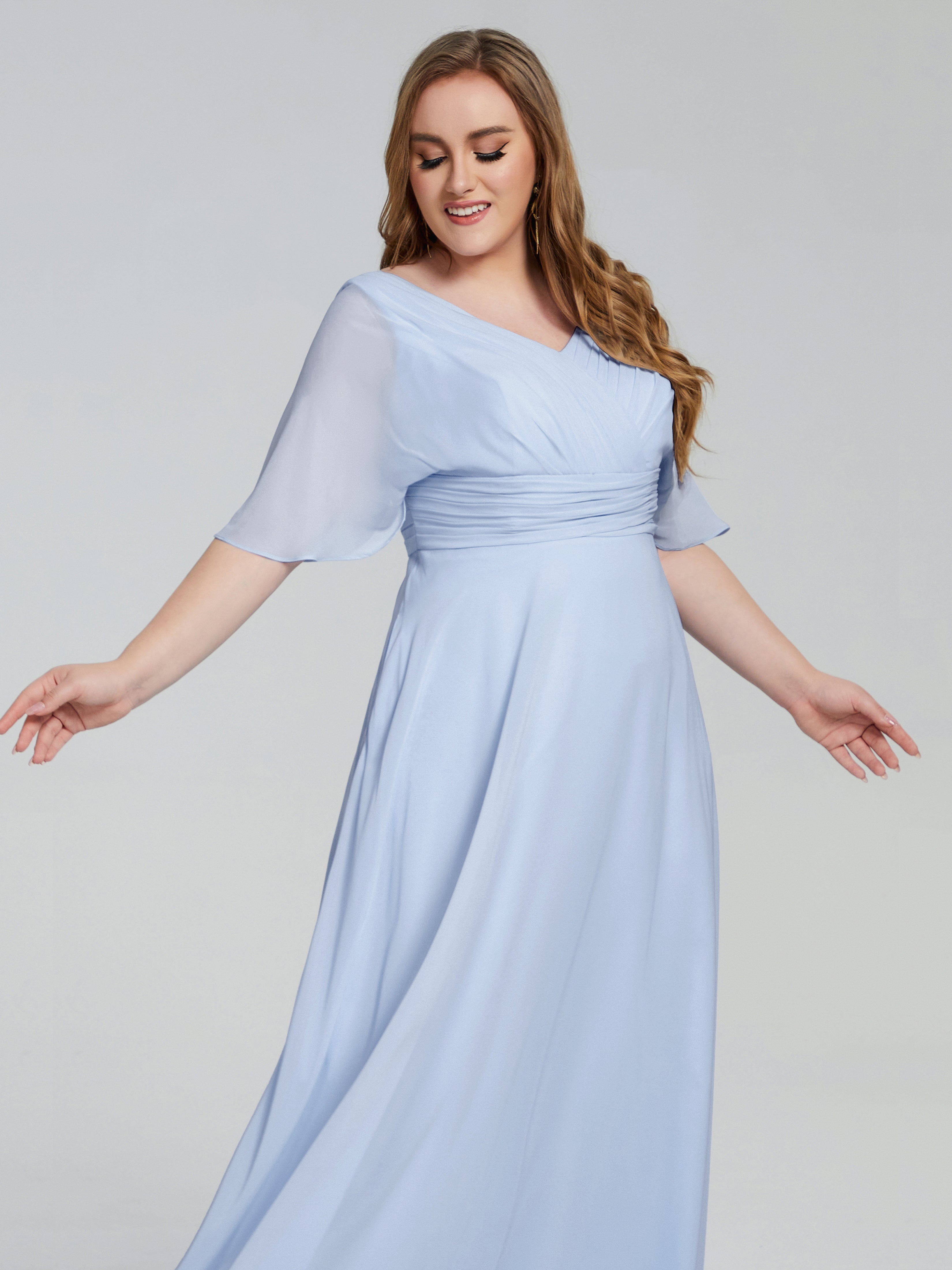 Robe Demoiselle D Honneur Bleu Ciel Balayage Traîne Manches Courtes Mousseline Robes Demoiselle D'Honneur Grande Taille