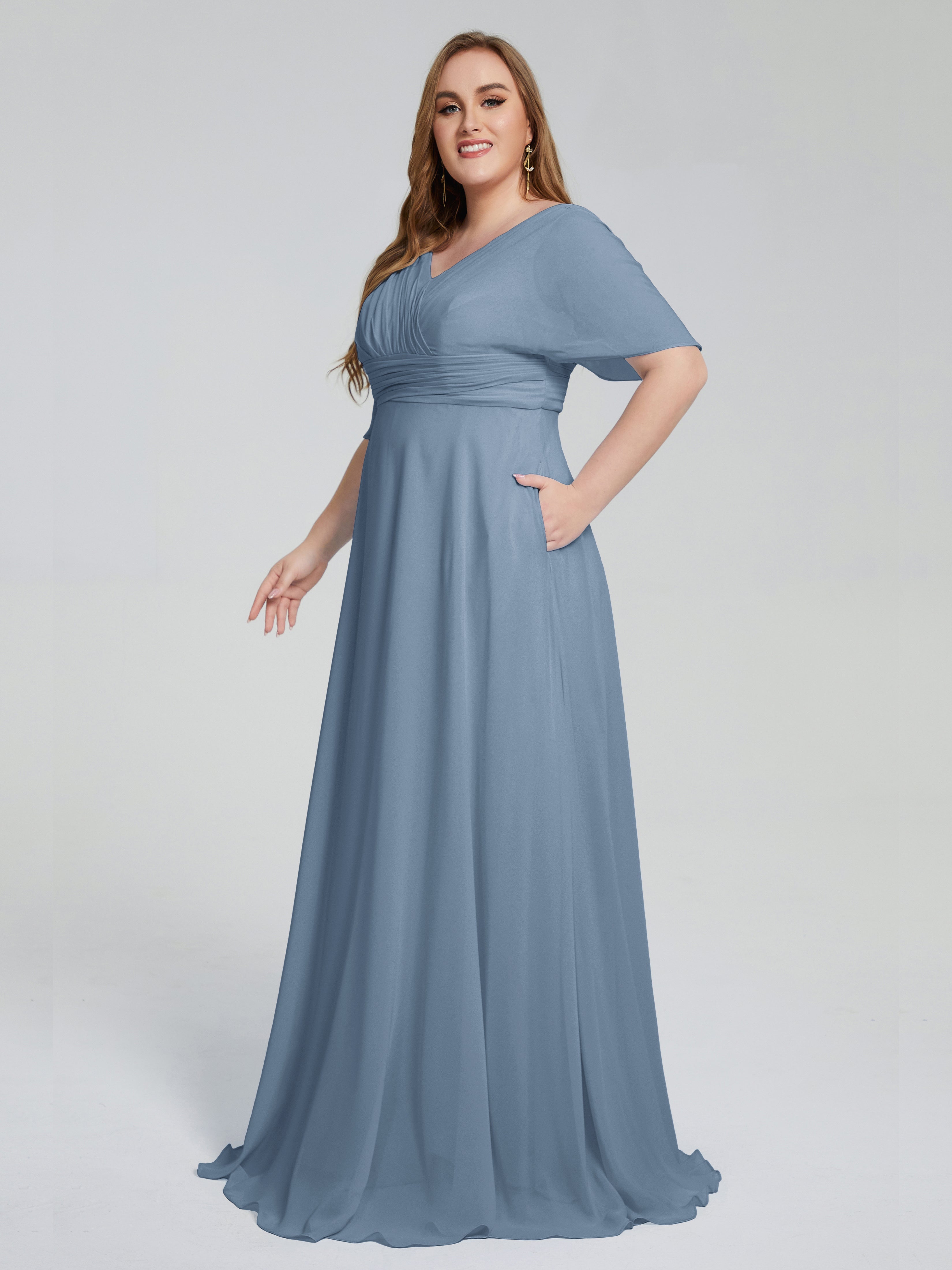 Robes De Demoiselle D'Honneur Bleu De Schiste Balayage Traîne Manches Courtes Mousseline Robes Demoiselle D'Honneur Grande Taille