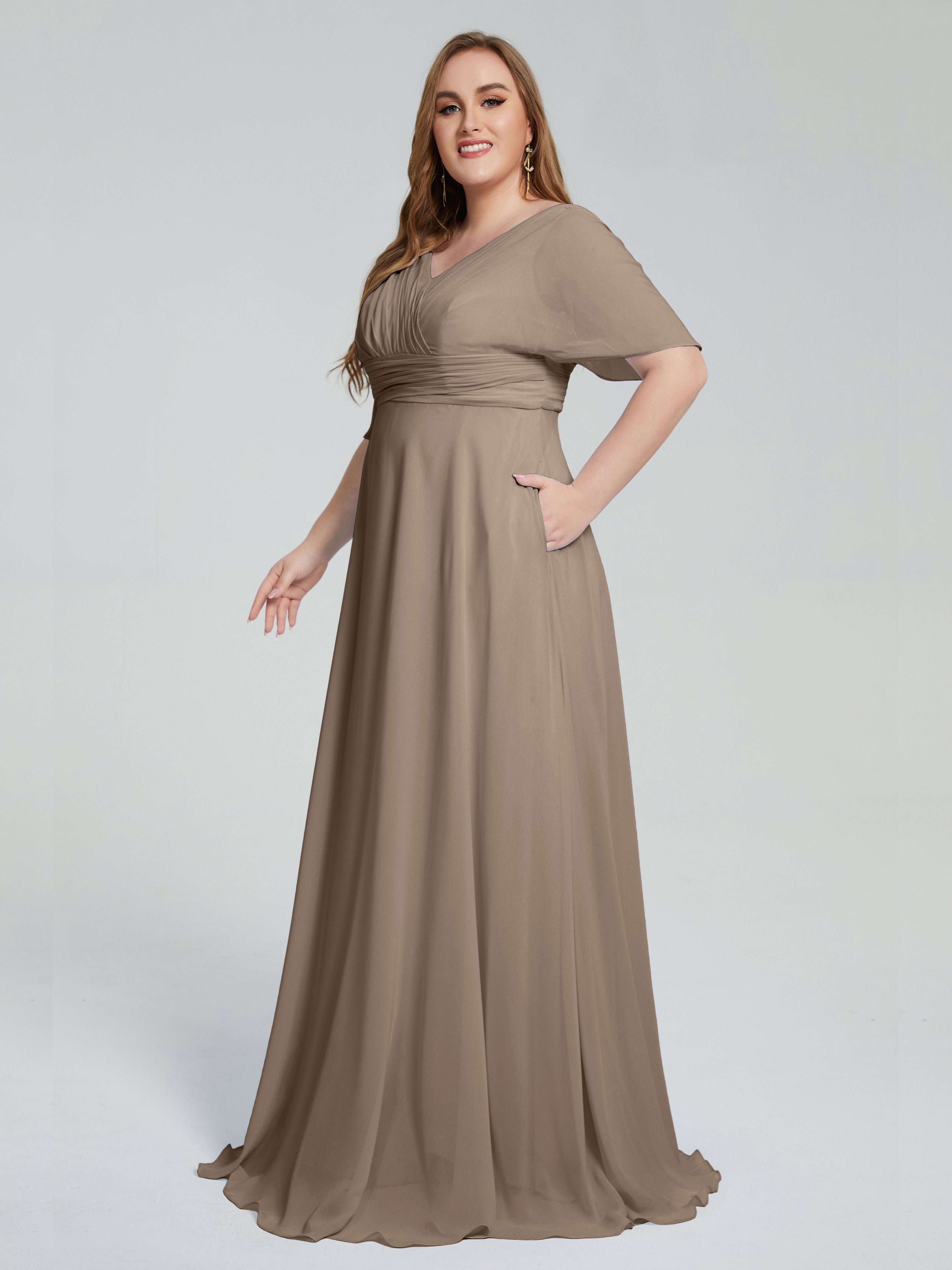 Couleur Taupe Robe Balayage Traîne Manches Courtes Mousseline Robes Demoiselle D'Honneur Grande Taille