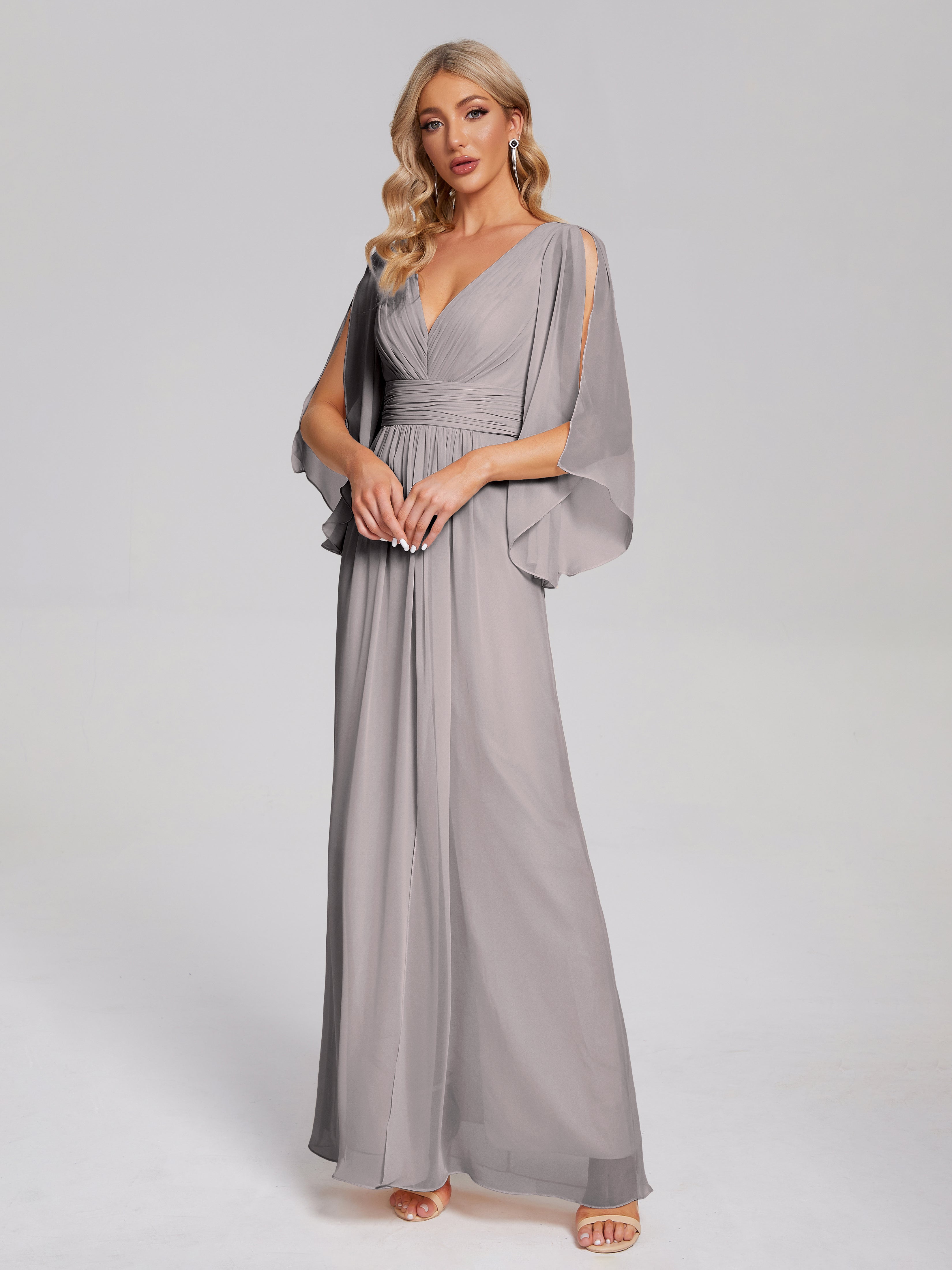 Robes De Demoiselle D'Honneur En Argent Demi Manches Col V Fendue Mousseline Robes Demoiselle D'Honneur