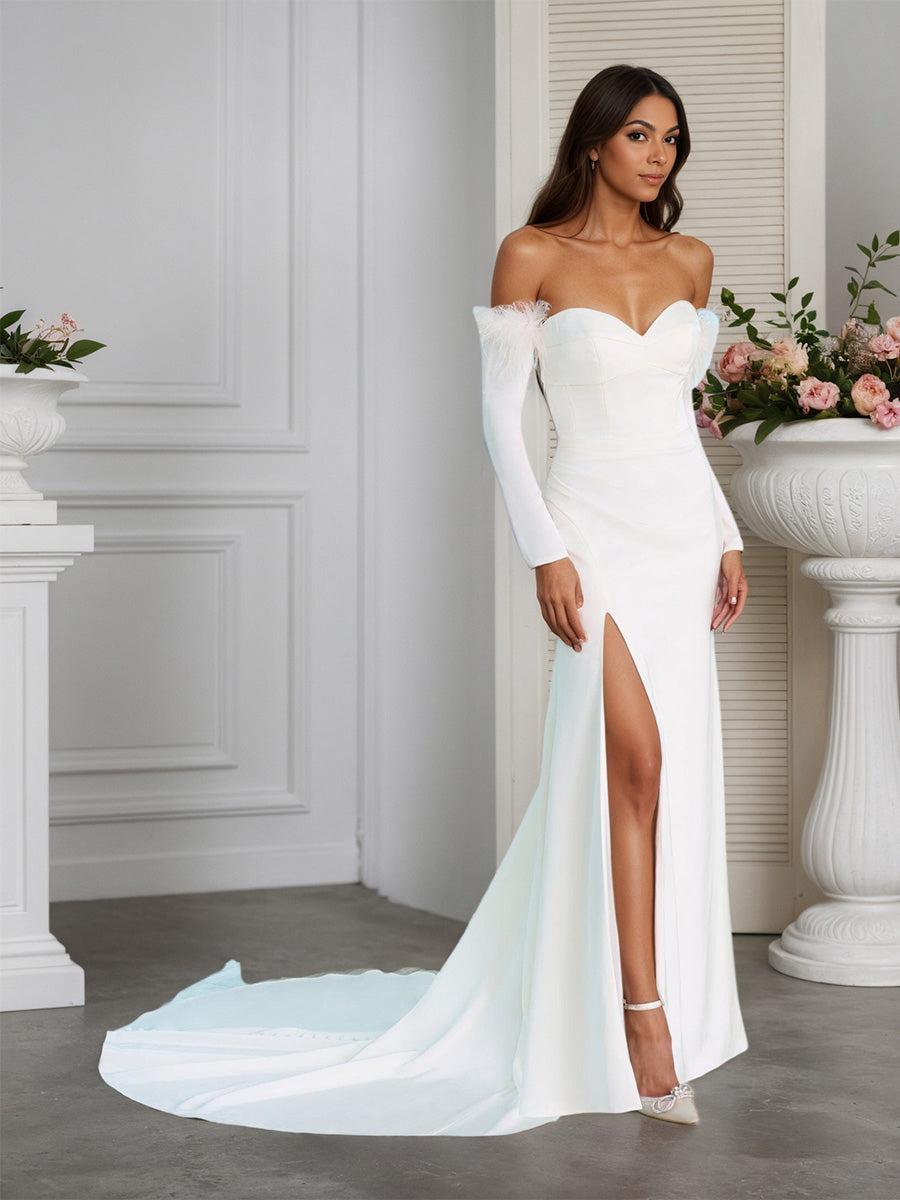 Cicinia Robe de Mariée à Manches Longues Épaules Dénudées Décolleté Cœur Fente Latérale avec Plumes