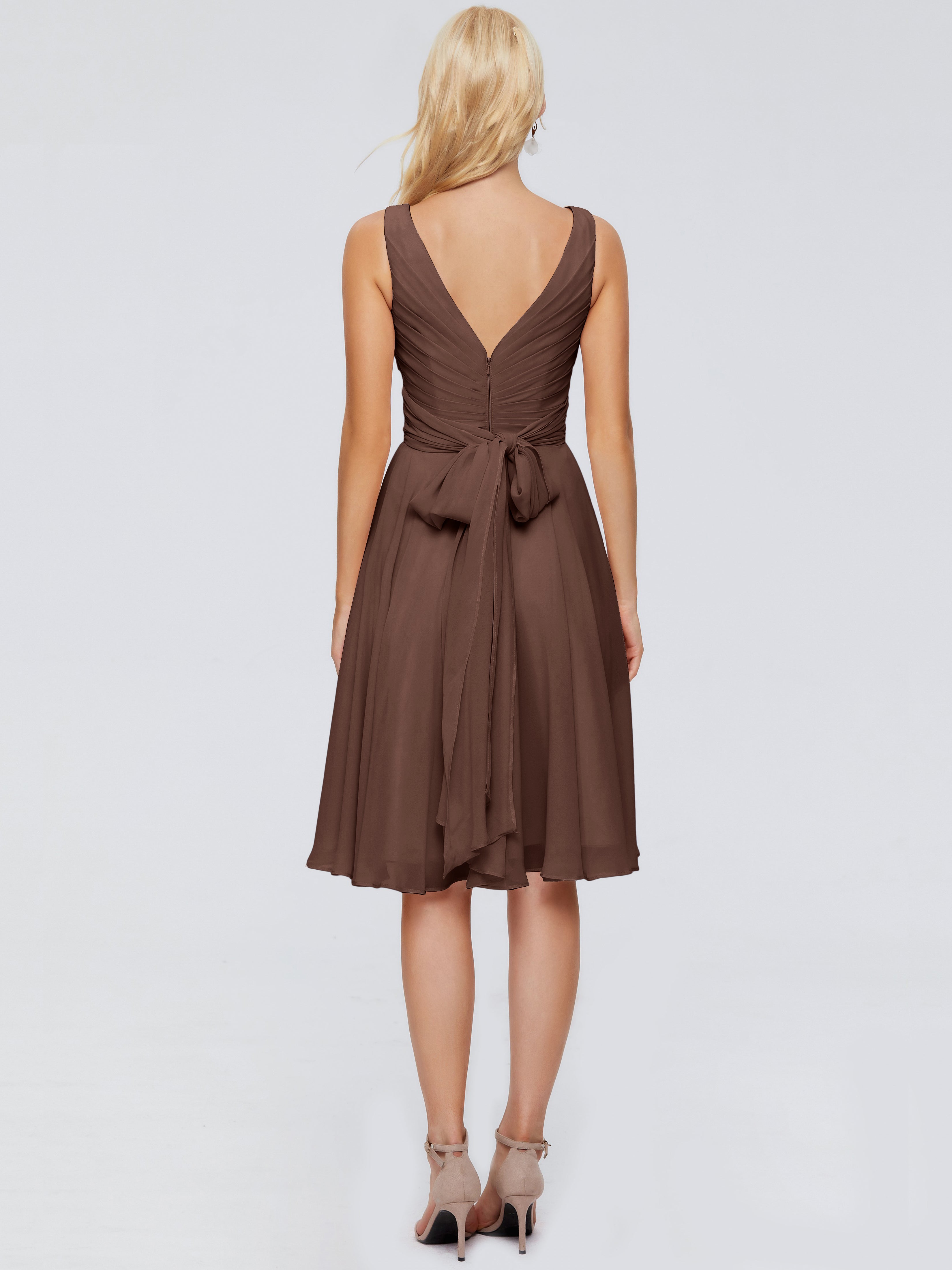 Robes De Demoiselle D'Honneur En Chocolat Col V Longueur Genou Mousseline Robes Demoiselle D'Honneur