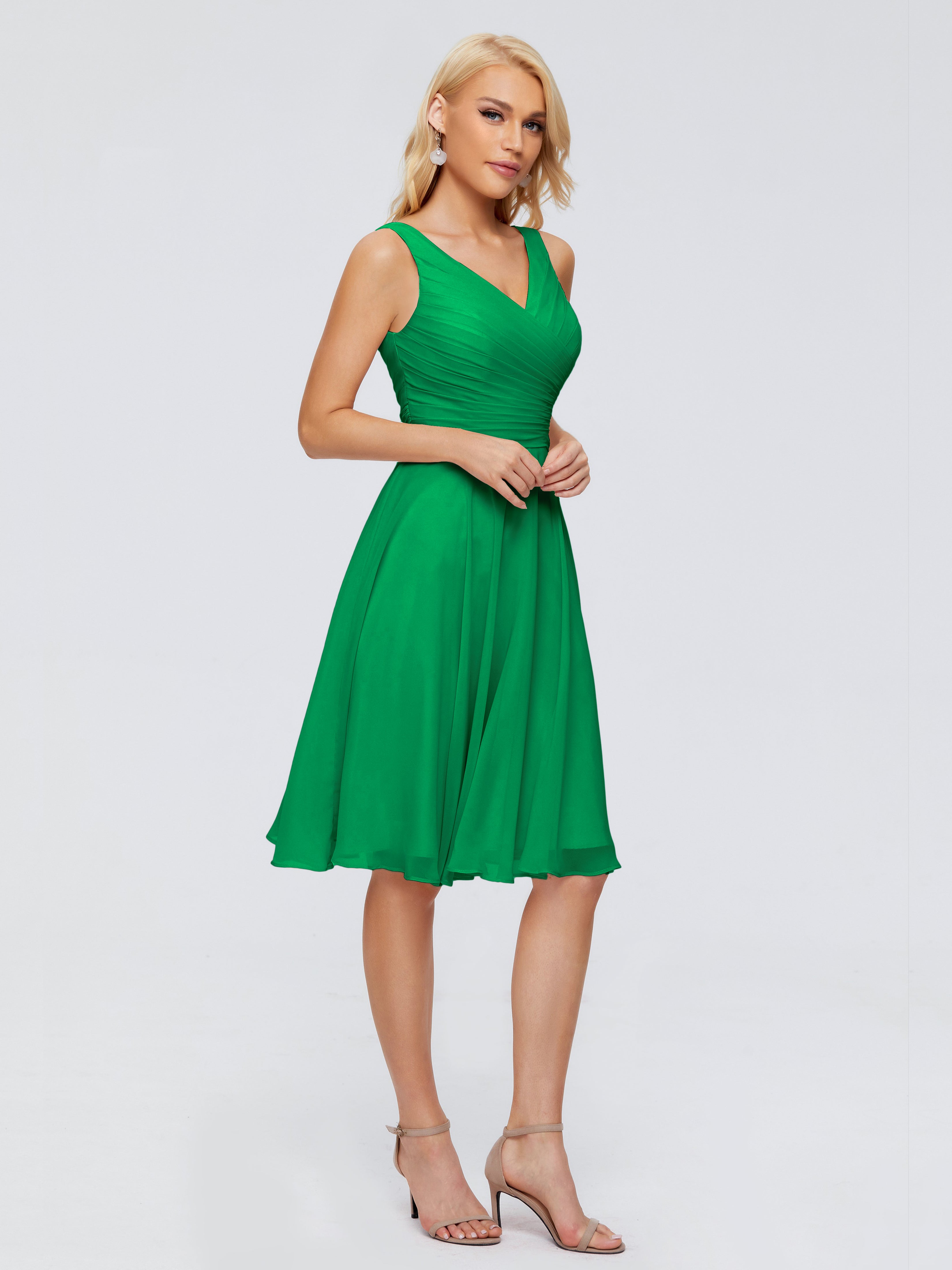 Robes De Demoiselle D'Honneur Vert Émeraude Col V Longueur Genou Mousseline Robes Demoiselle D'Honneur