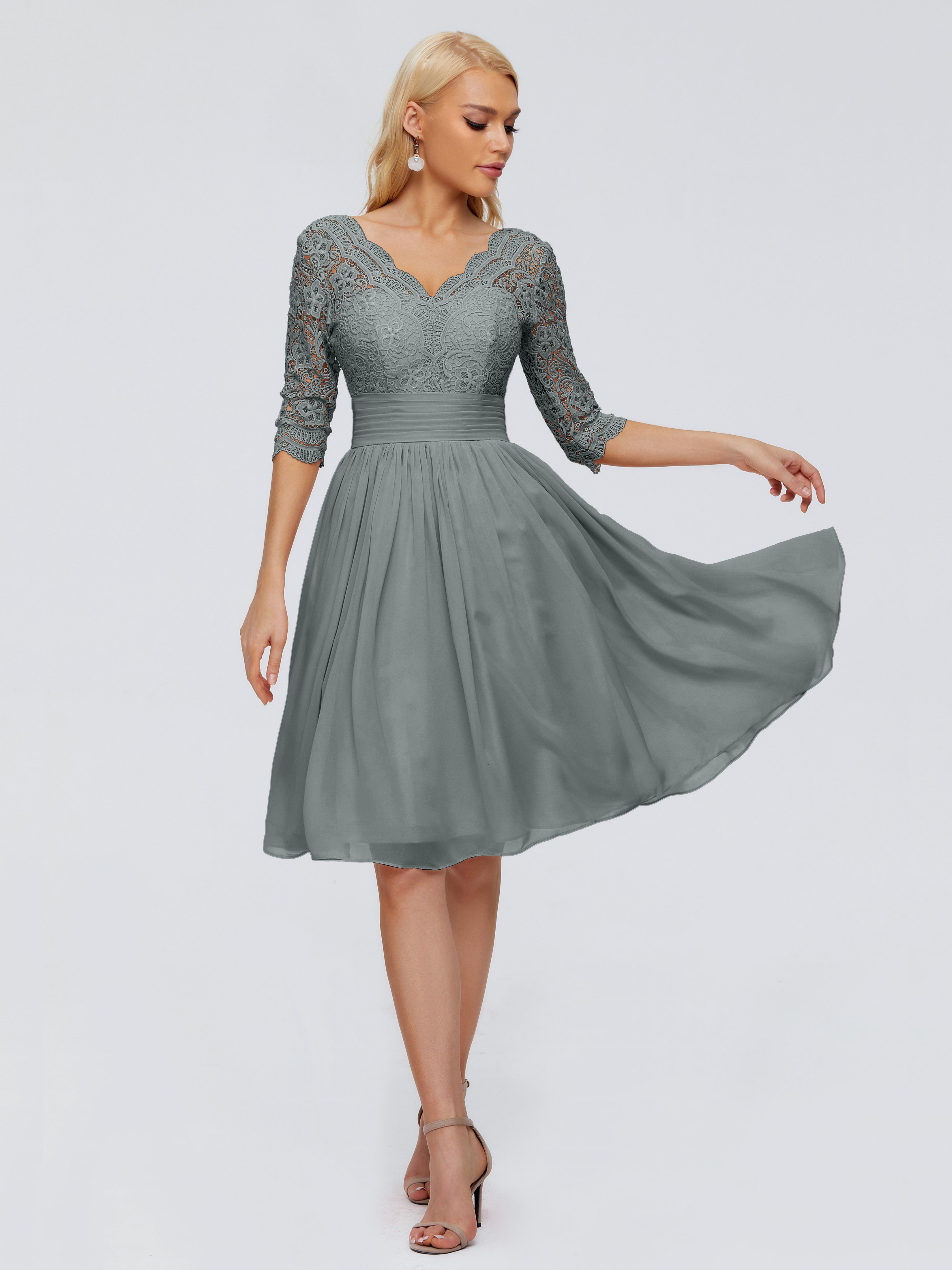 Robe Demoiselle D Honneur Gris Argenté Longueur Genou Dentelle Robes Demoiselle D'Honneur