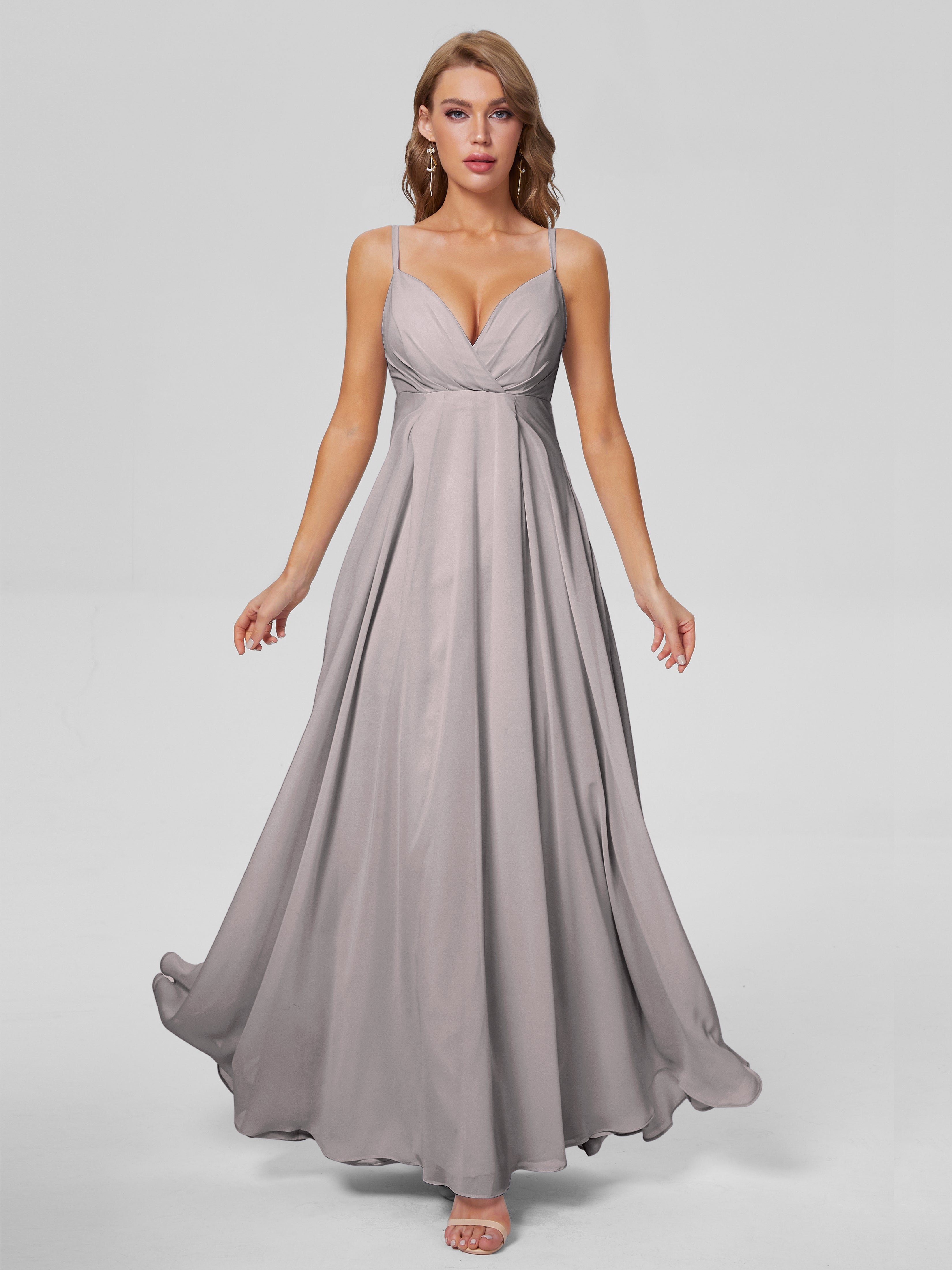 Robes De Demoiselle D'Honneur En Argent Classique Bretelles Spaghetti Mousseline Robes Demoiselle D'Honneur