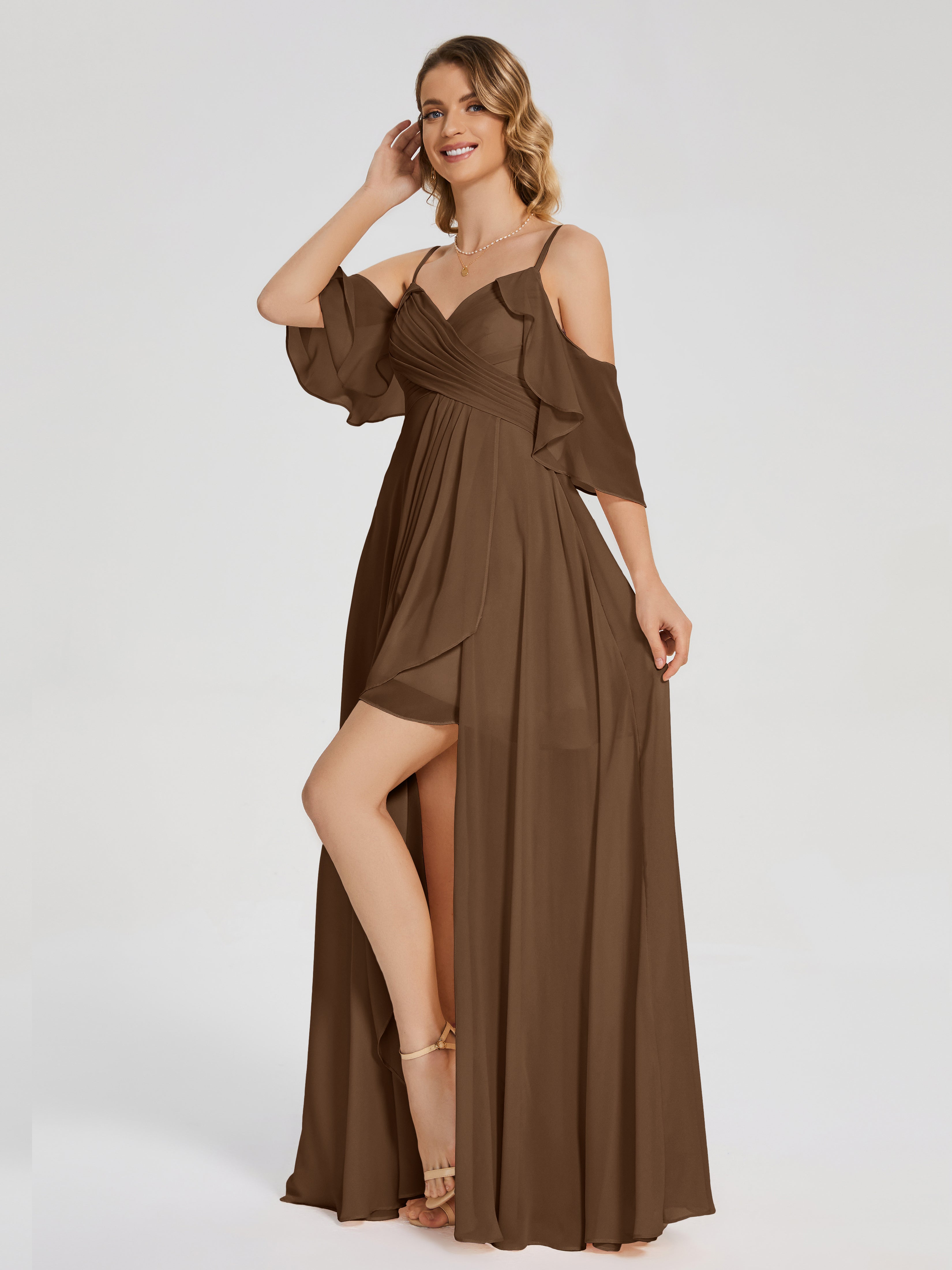 Robes De Demoiselle D'Honneur Brun Asymétrique Hors-La-Épaule Mousseline Robes Demoiselle D'Honneur