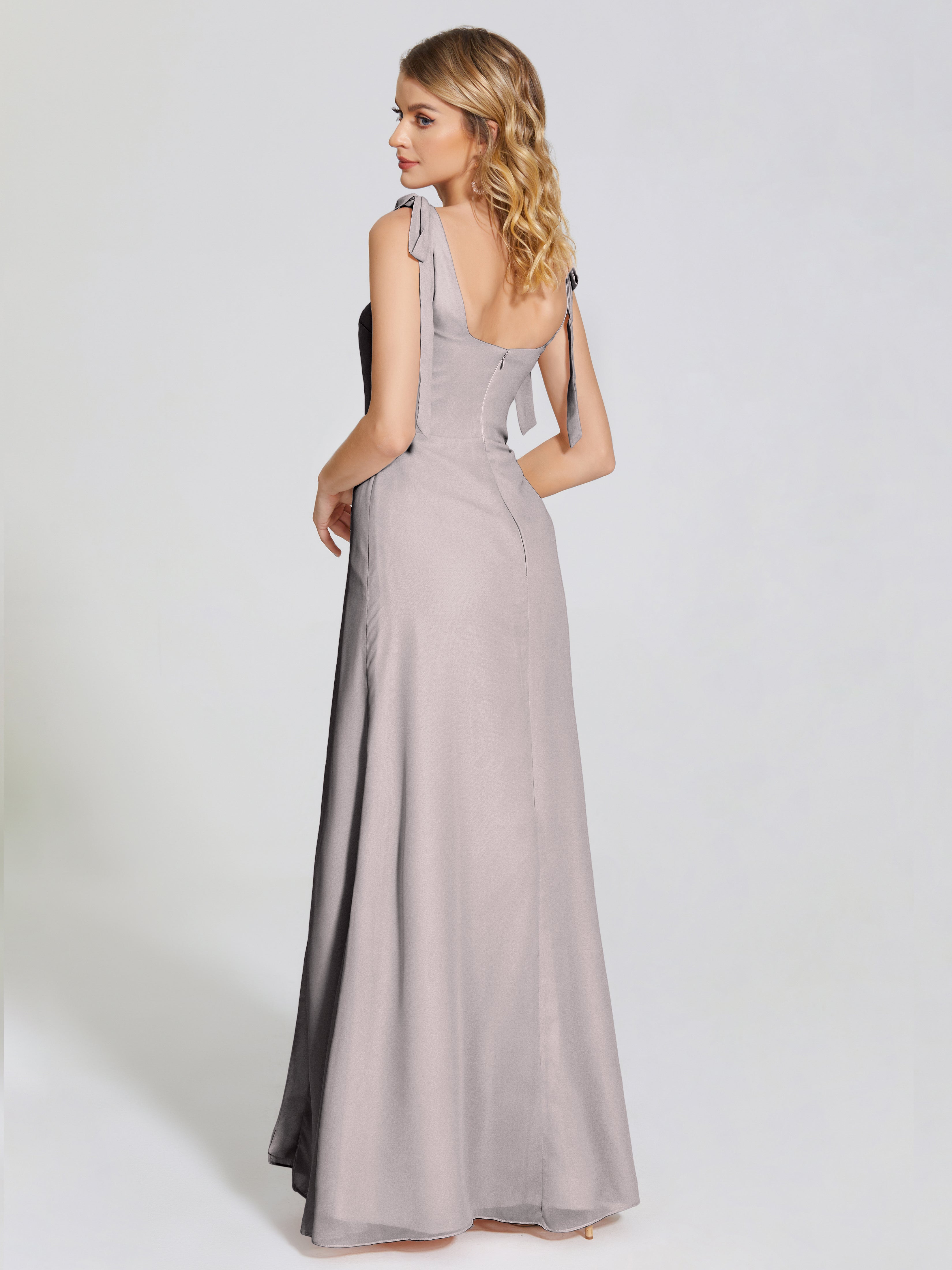 Robes De Demoiselle D'Honneur En Argent Fendue Devant Encolure Carrée Mousseline Robe De Demoiselle D'Honneur