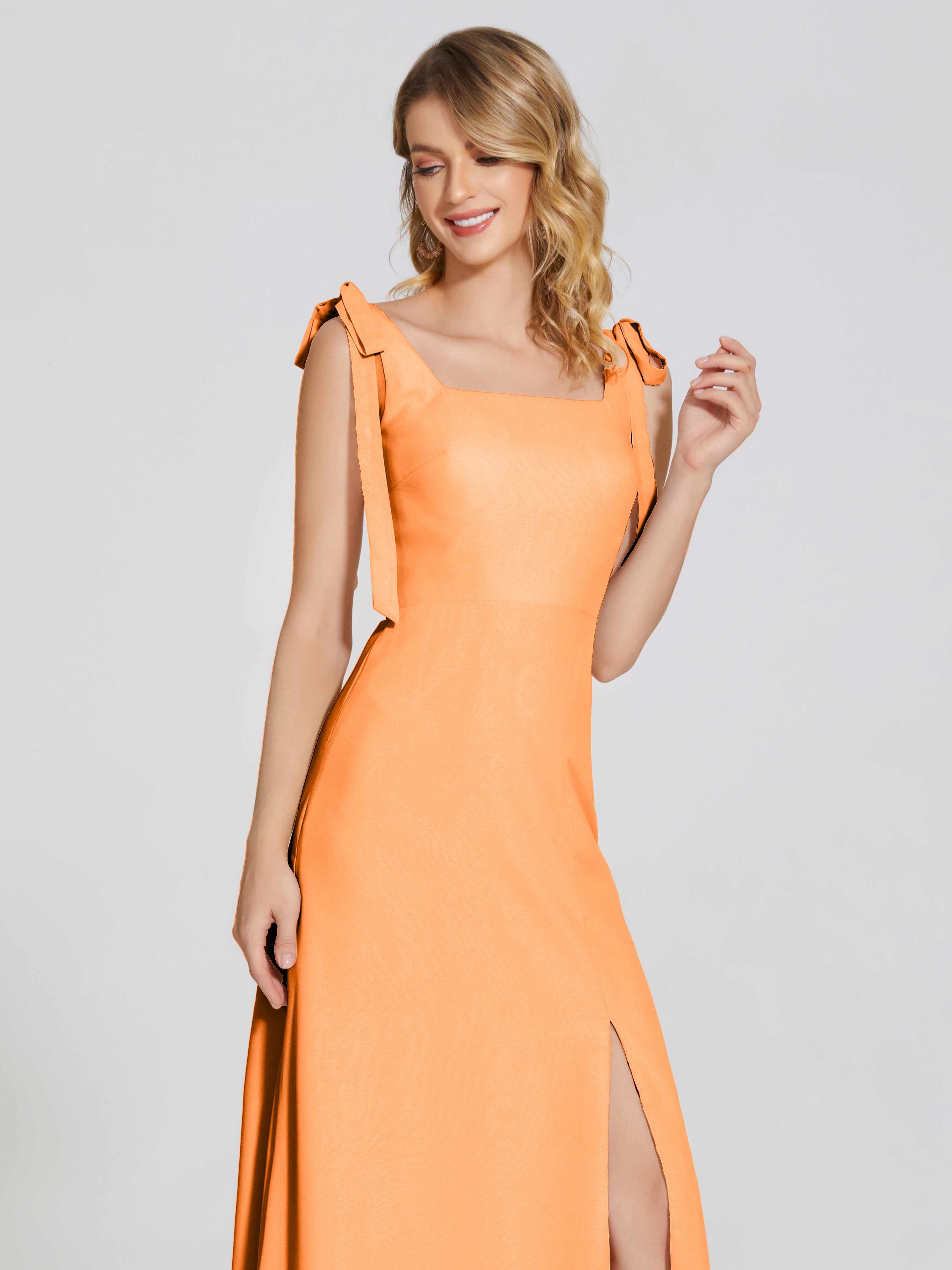 Robe Demoiselle Dhonneur Orange Fendue Devant Encolure Carrée Mousseline Robe De Demoiselle D'Honneur