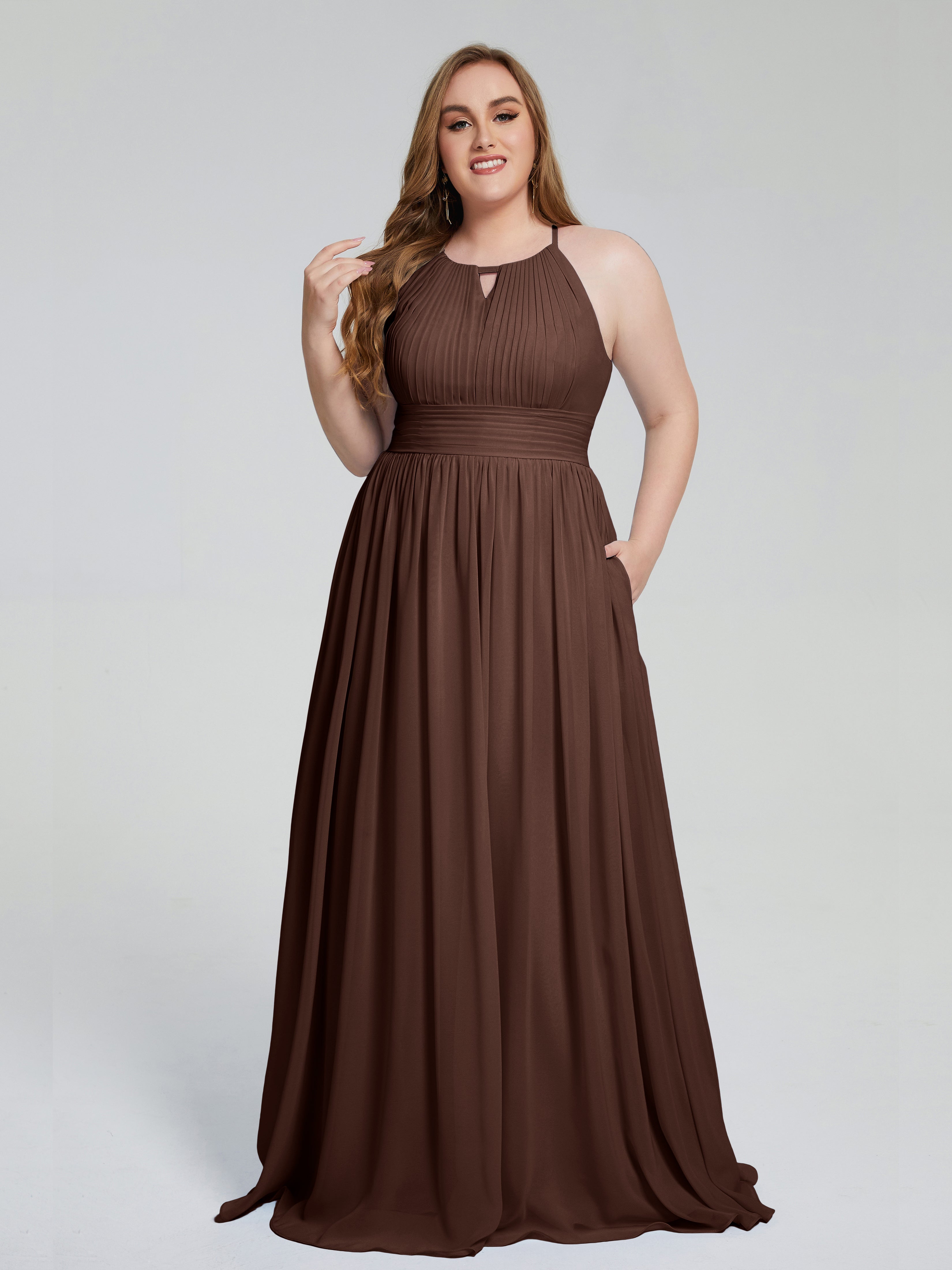 Robes De Demoiselle D'Honneur En Chocolat Payton Élégante Licou Mousseline Robes Demoiselle D'Honneur Grande Taille