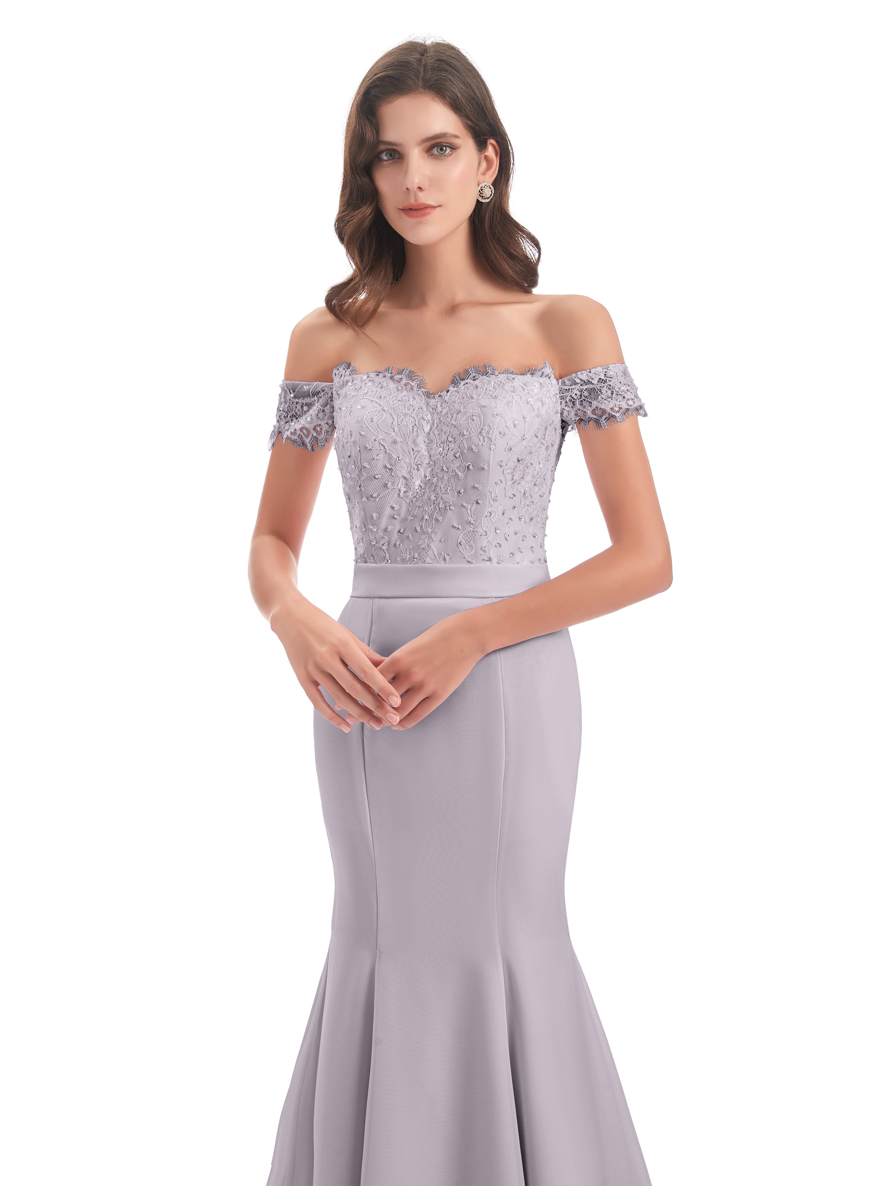 Robes De Demoiselle D'Honneur Crépuscule Carlee Sirène Traîne Tribunal Hors-La-Épaule Robes Demoiselle D'Honneur