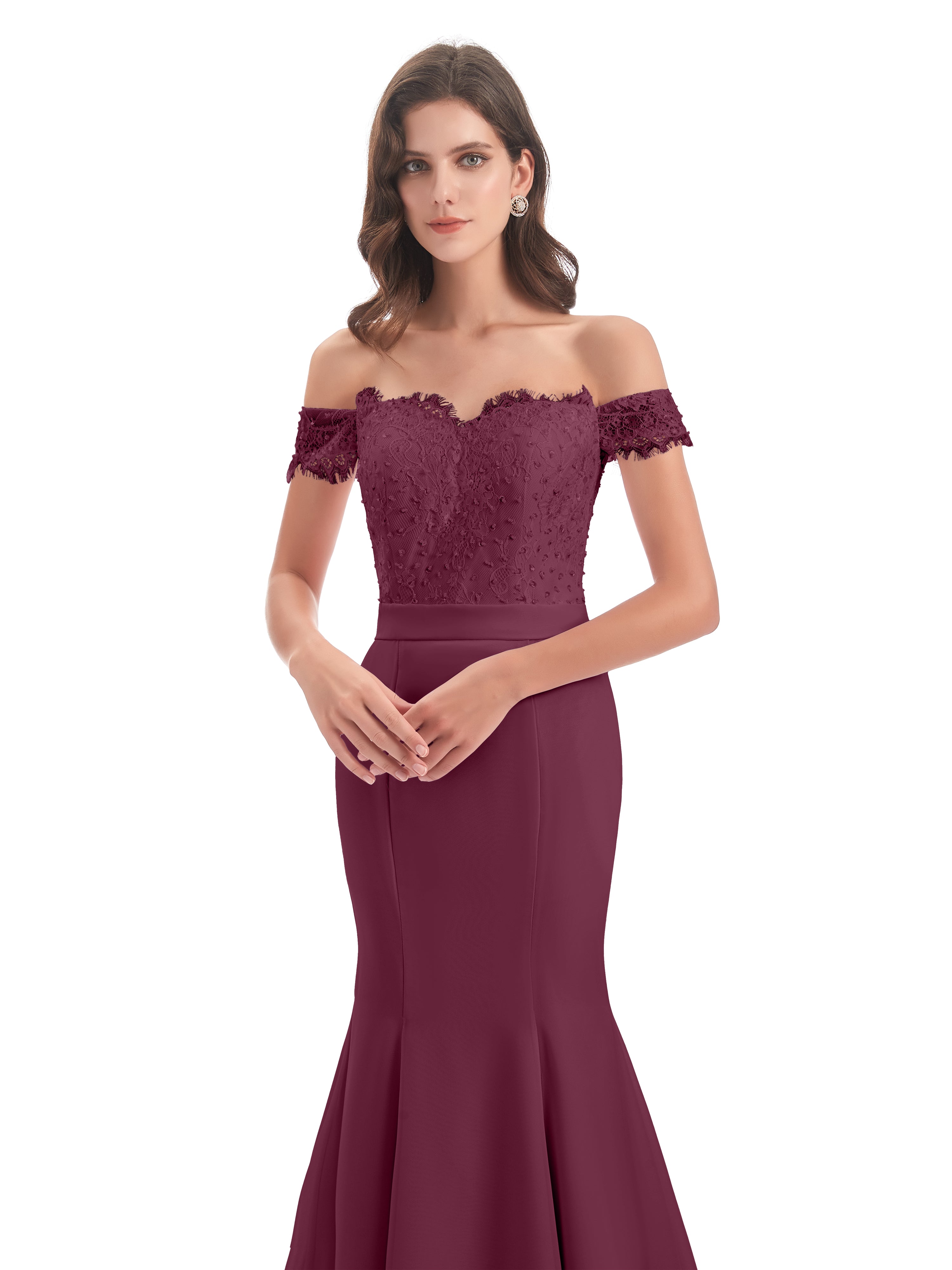 Robes De Demoiselle D'Honneur Mûre Carlee Sirène Traîne Tribunal Hors-La-Épaule Robes Demoiselle D'Honneur